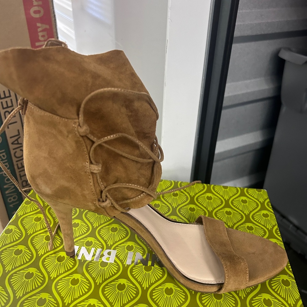 Gianni Bini genuine suede heeled tie lace sandals.   Very stylish